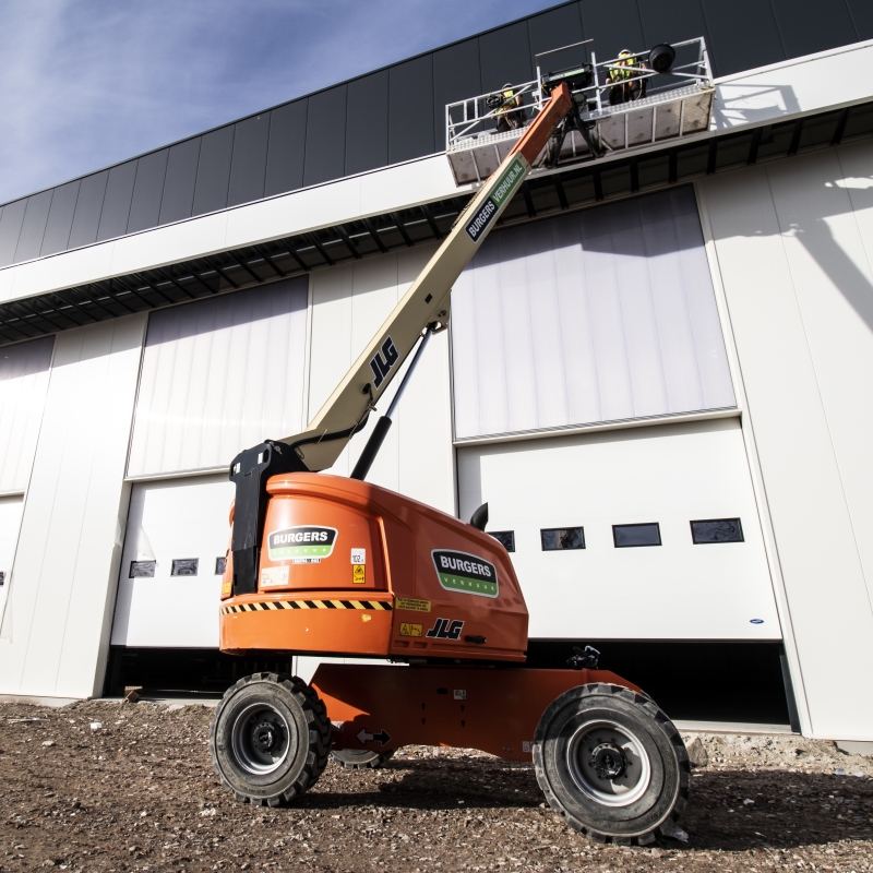 Telescoophoogwerker 14 meter XL werkbak